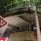 小區(qū)外立面脫落，到底誰來擔(dān)責(zé)？《民法典》有規(guī)定